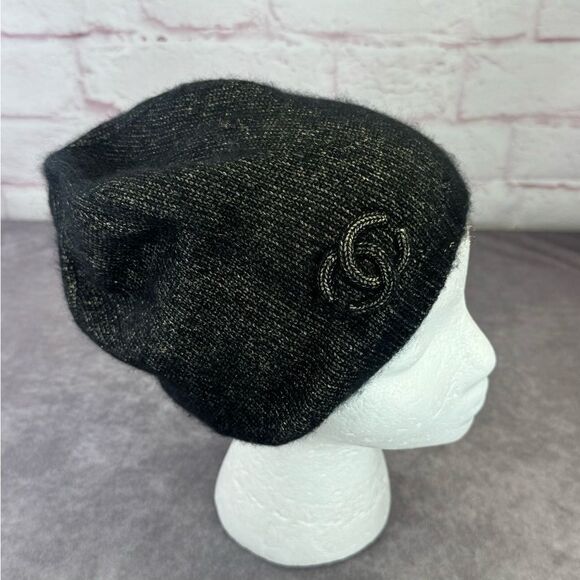 Chanel CC Interlocking Cashmere Blend Beanie - Picture 2 of 10